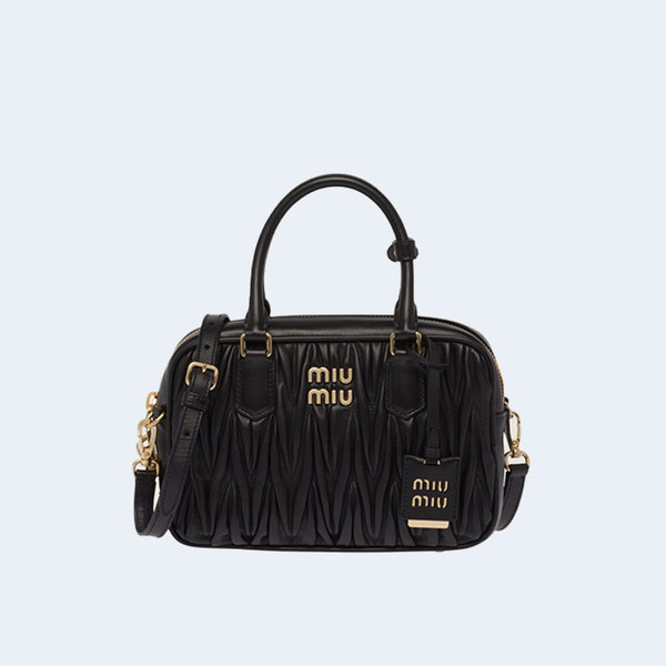 미우미우 미디엄 아카르디  마테라쎄 나파 가죽백 블랙