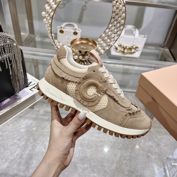 디올 C'est Dior 누드 스웨이드 스니커즈