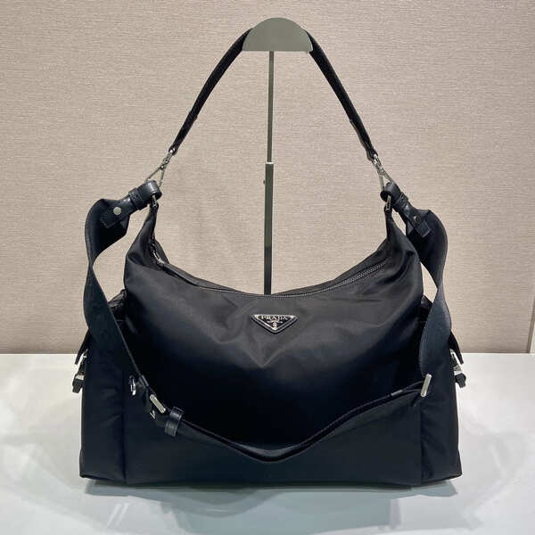 프라다 26SS 익스플로어 리나일론 2VH204