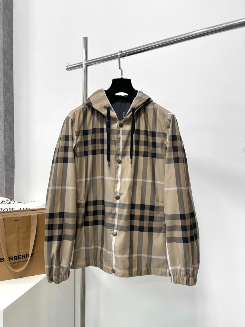 버버리 체크 패턴 리버시블 후드 자켓