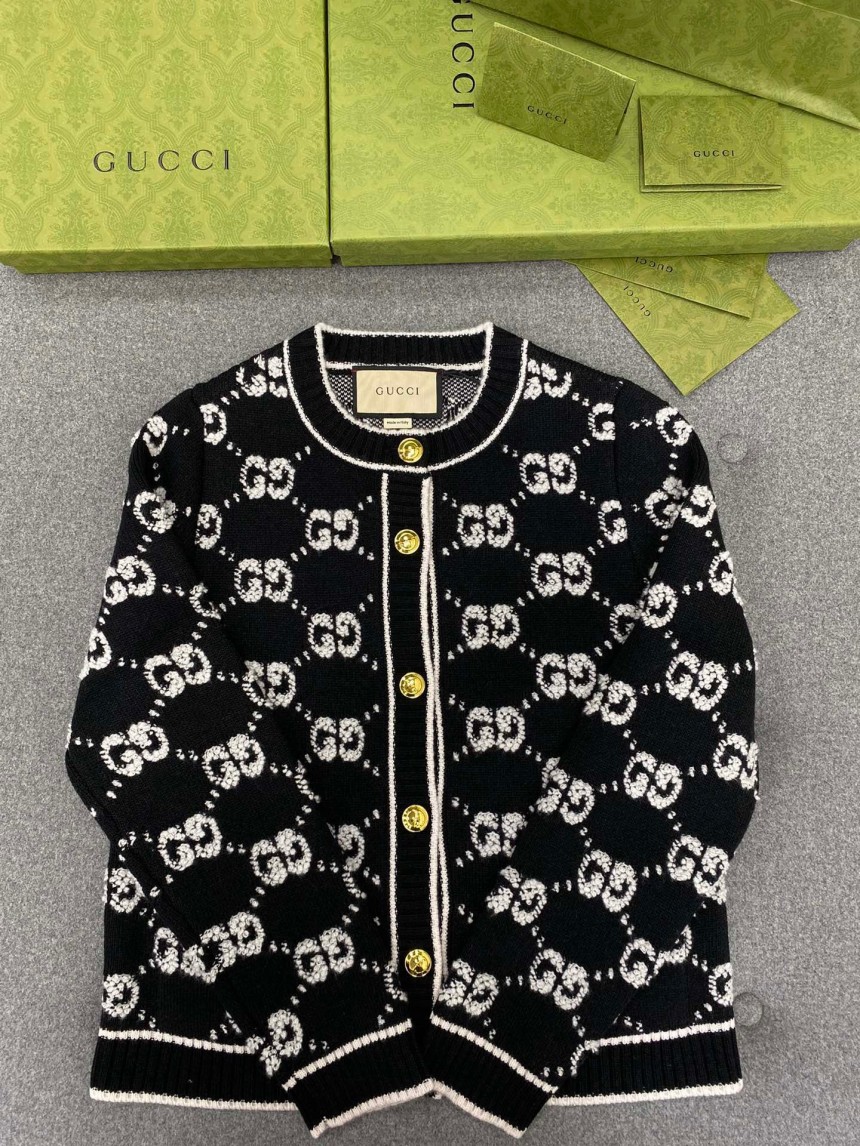 구찌 울 자카드 가디건