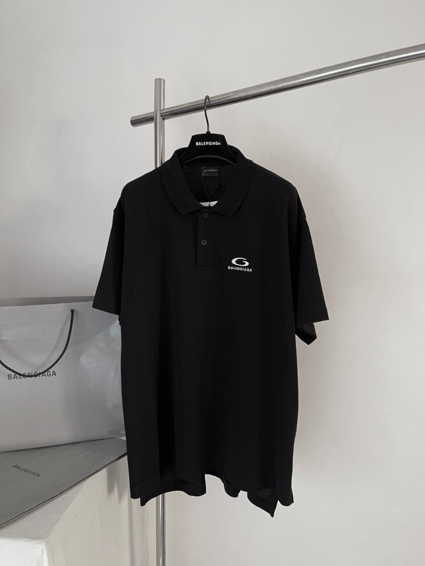 발렌시아가 블랙 폴로 셔츠