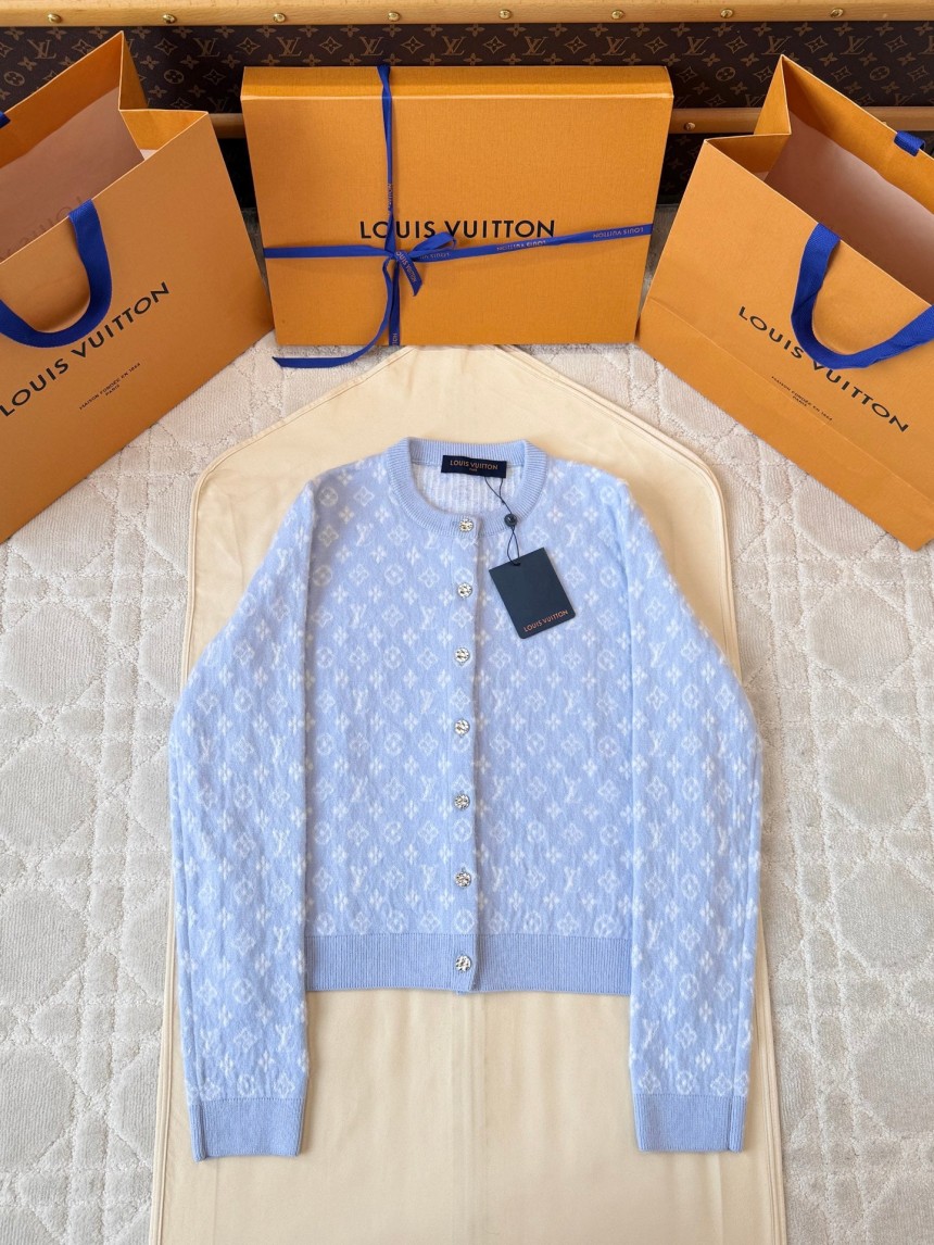 루이비통 모노그램 브러시드 니트 가디건