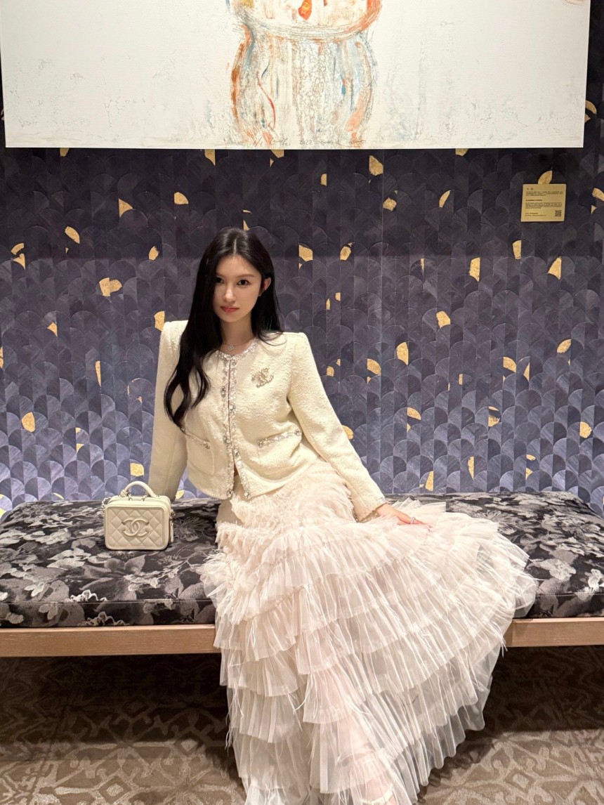 샤넬 화이트 트위드 자켓