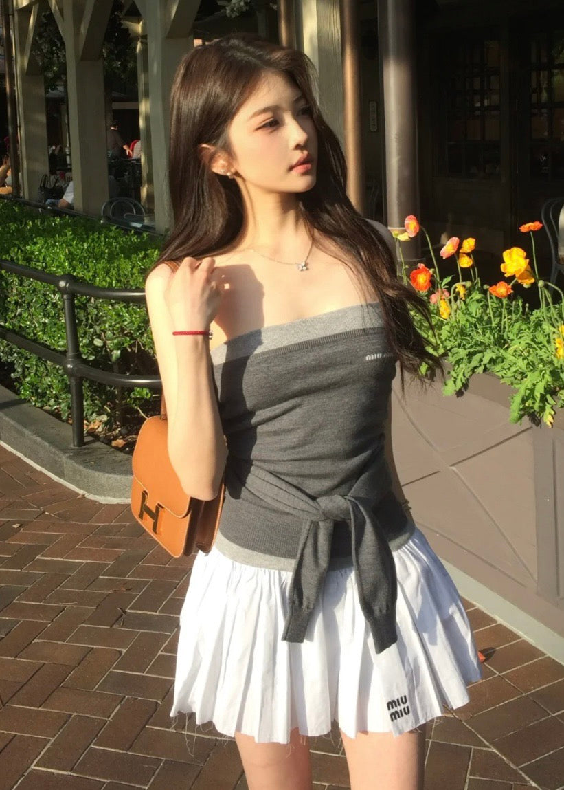 미우미우 울 보트넥 크롭 스웨터