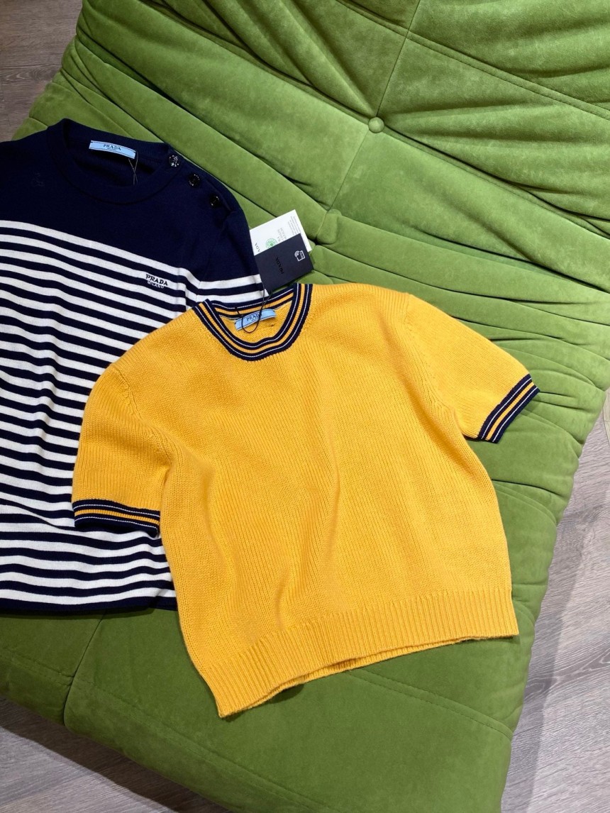 프라다 니트 반소매 티셔츠