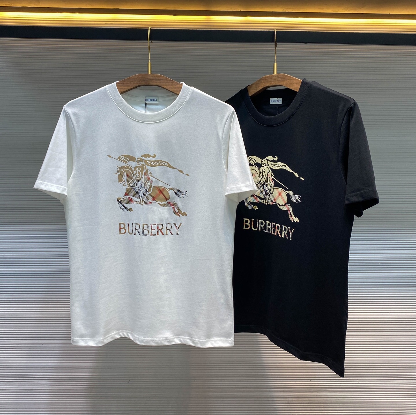 버버리 EKD 옹브레 코튼 티셔츠