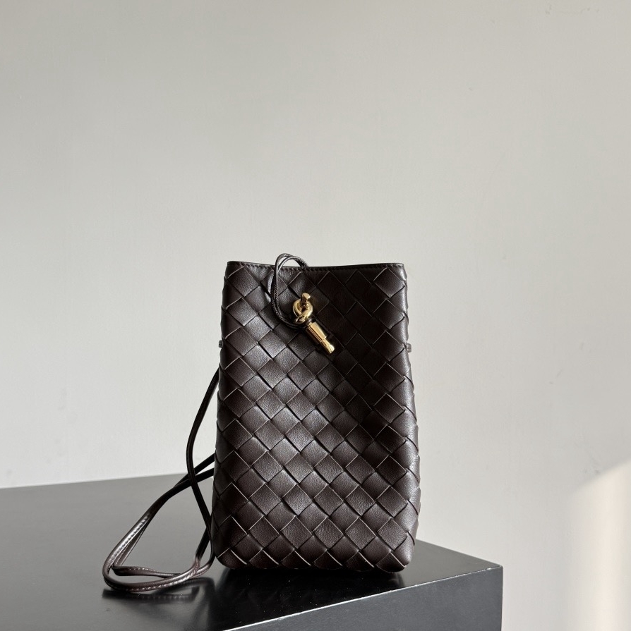 보테가 베네타 폰 피우치