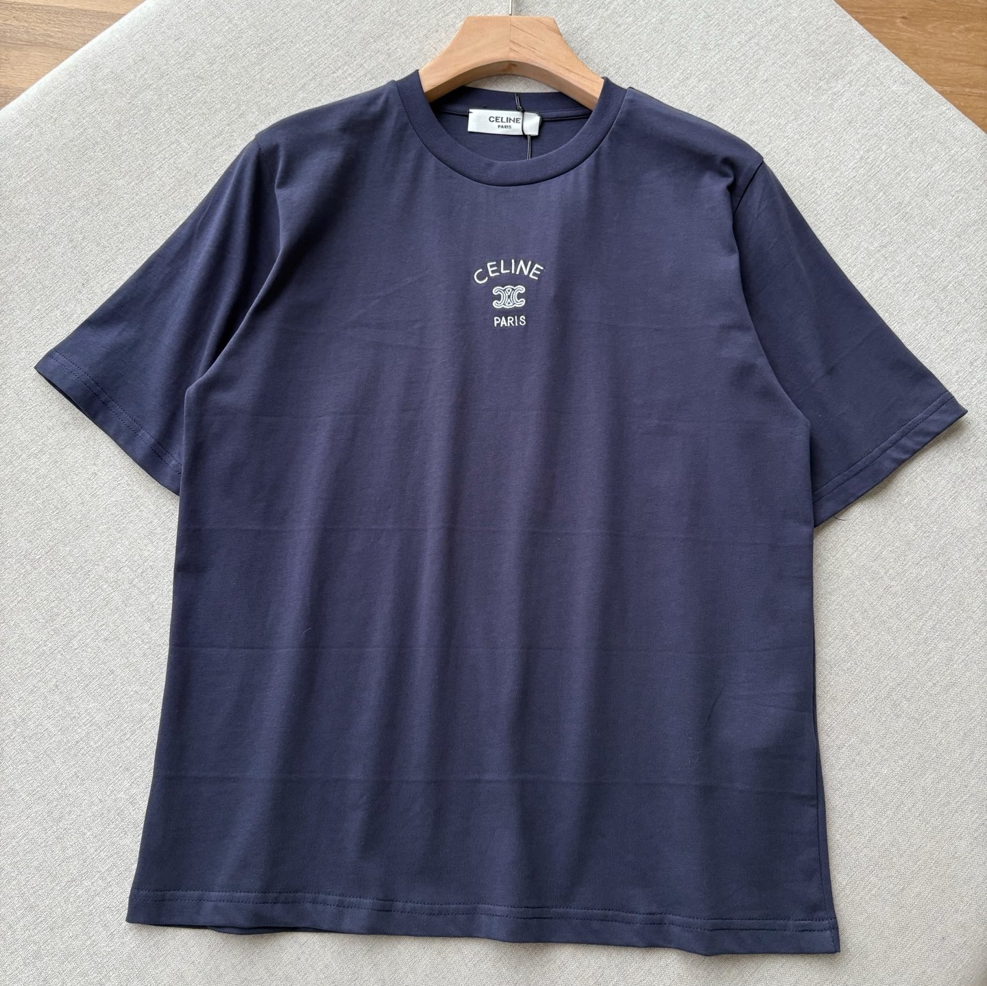 셀린느 루즈 티셔츠