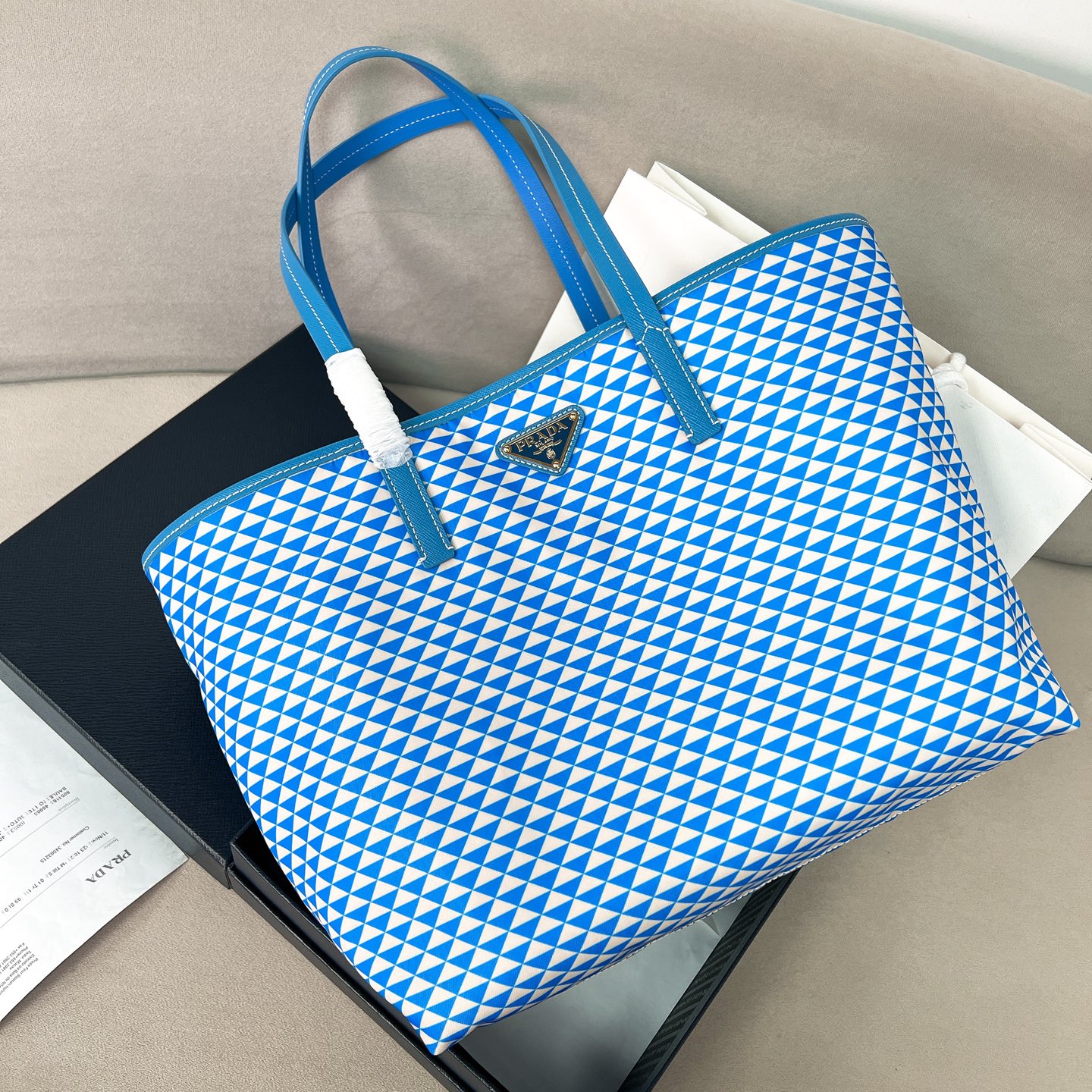 프라다 삼각로고 리나일론 쇼퍼 토트백 1BG552