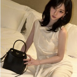 프라다 캐리 미니 가죽 핸드백 1BA496