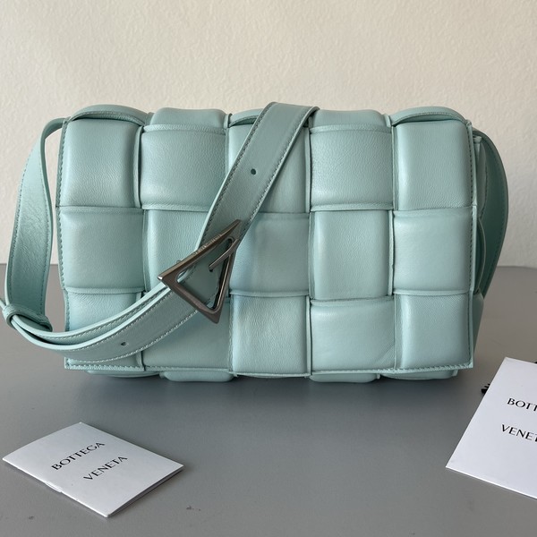 보테가베네타 토프 패디드 카세트백 민트