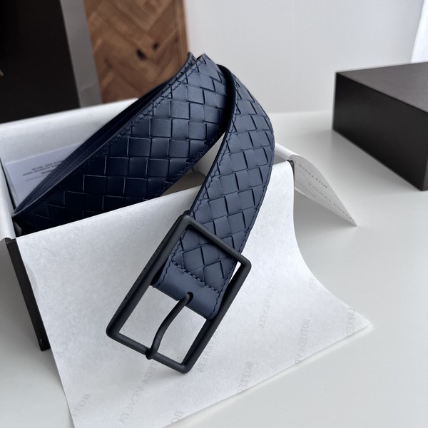 보테가 베네타 인트레치아토 레더 벨트 네이비