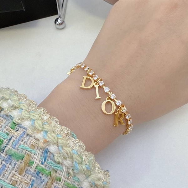 디올 메탈 브라켓 다이야 팔찌
