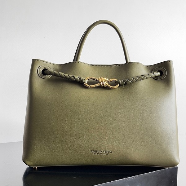 보테가베네타 미디엄 안디아모