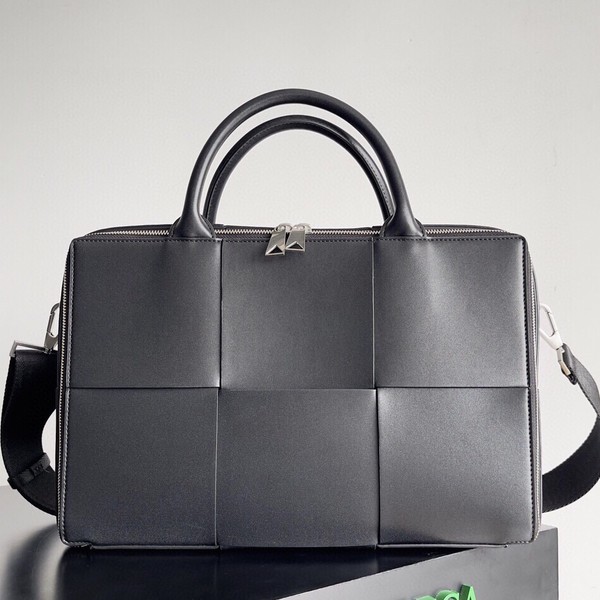 보테가베네타 라지 인트레치아토 카세트 크로스백