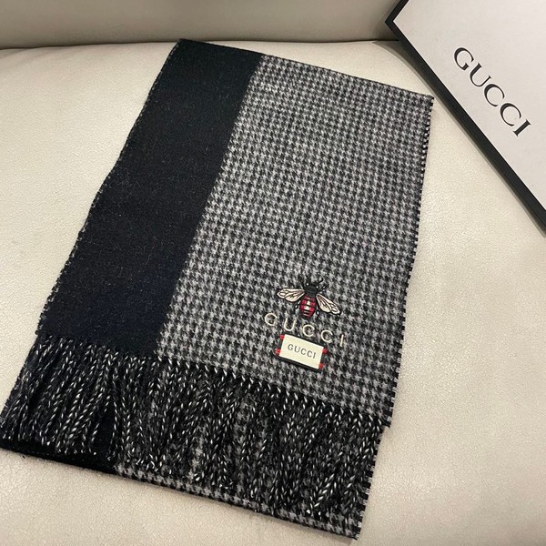 구찌 비 로고 캐시미어 머플러