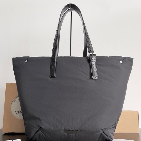 보테가베네타 크로스로드 버클 토트