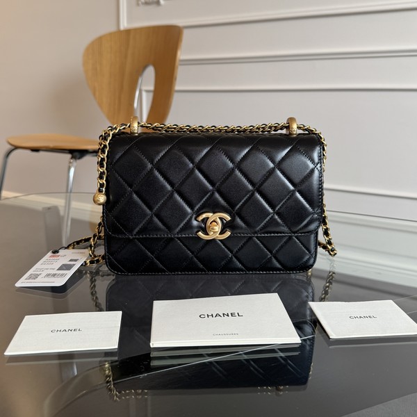 샤넬 24C 뉴시즌 체인 플랩백 22 블랙 AS2649