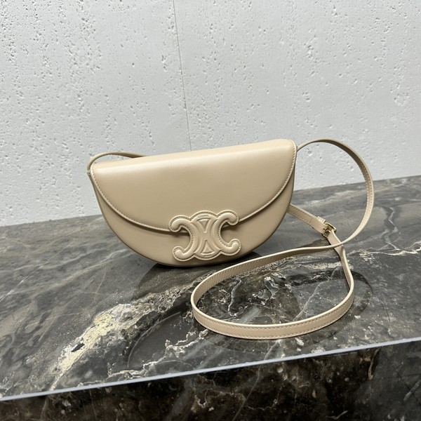 셀린느 퀴르 트리옹프 베사체 백