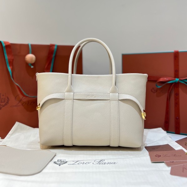 로로피아나 기에라 쇼퍼백