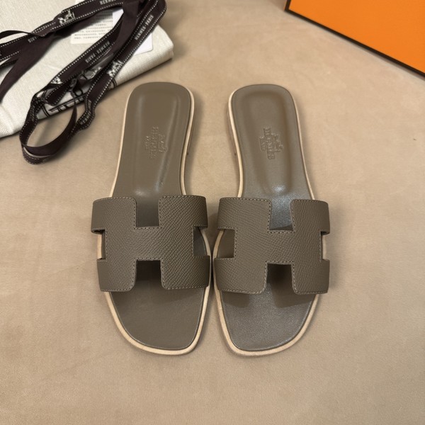 에르메스 오란 샌들 카프스킨