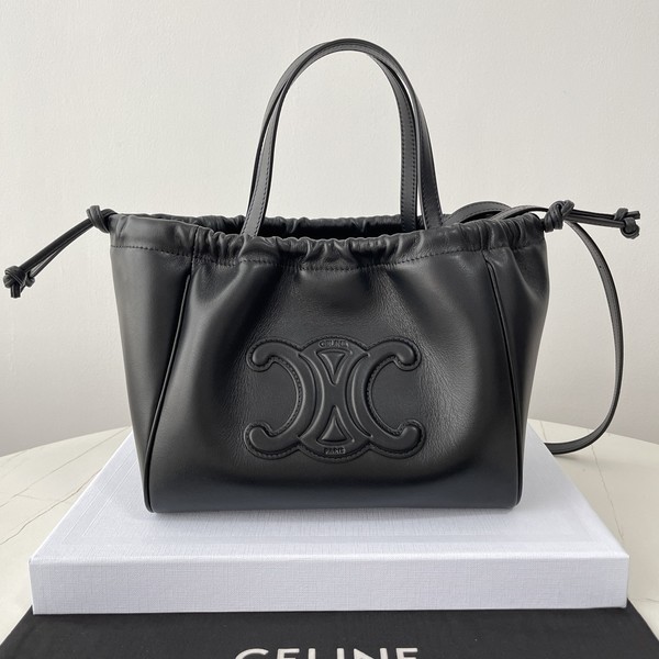 셀린느 트리옴페 드로스트링 토트 111013DU3.04LU