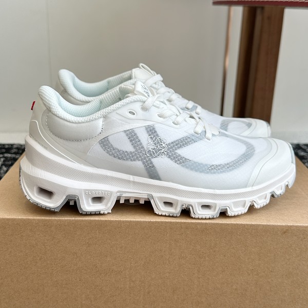 로에베 x 온러닝 스니커즈 클라우드 1.0