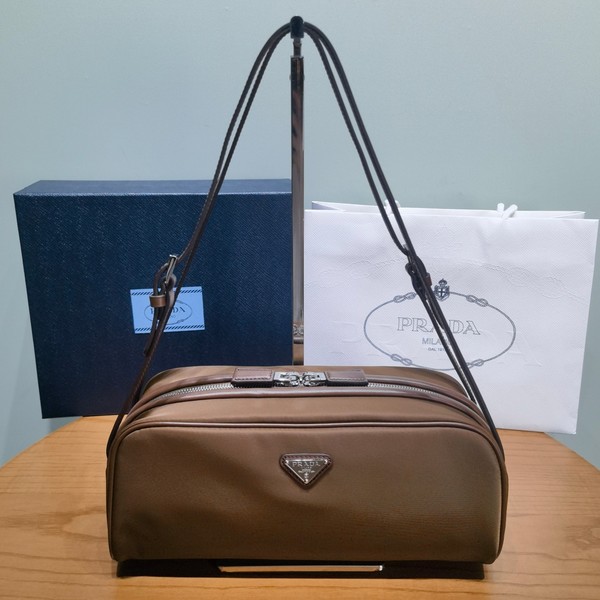 프라다 숄더 1BC249