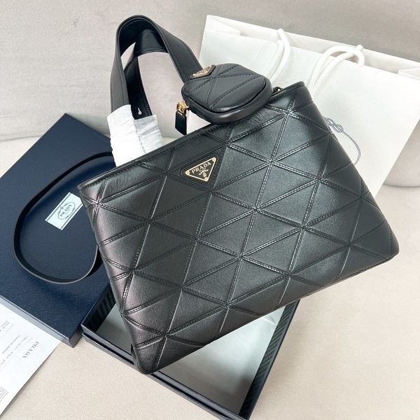 프라다 퀼팅 레더 토트백 1BG545