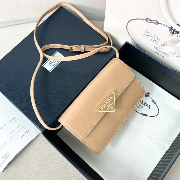 프라다 사피아노 트라이앵글 로고 1BD386