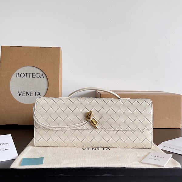 보테가베네타 롱 핸들 클러치  741511