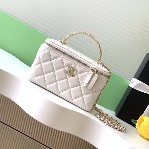샤넬 25FW 베니티 체인 코스메틱  AP4842