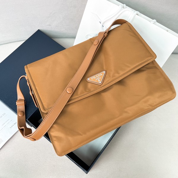 프라다 리나일론 라지 패딩 삼각로고 숄더 1BD256