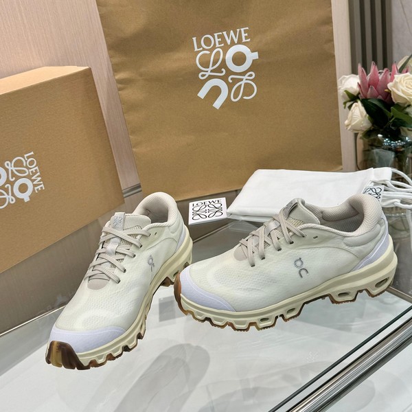 로에베 x 온 러닝 클라우드 벤처