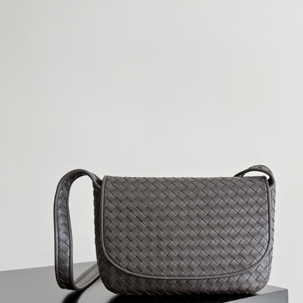 보테가 베네타 베네토 플랩 메신저 백 843836