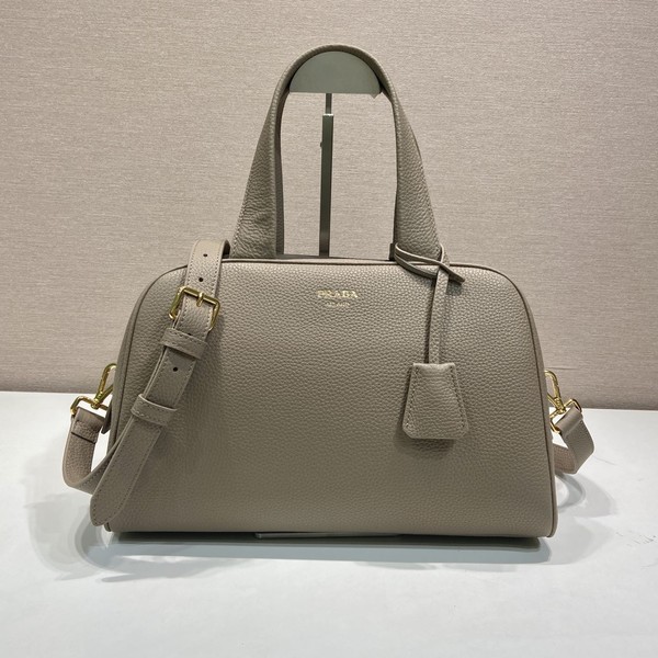 프라다 25FW 로고 프린팅 레더 토트백 1BB148