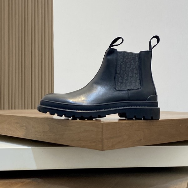 디올 익스플로러 첼시 부츠