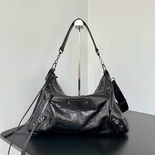 발렌시아가 르 시티 모토 미디움