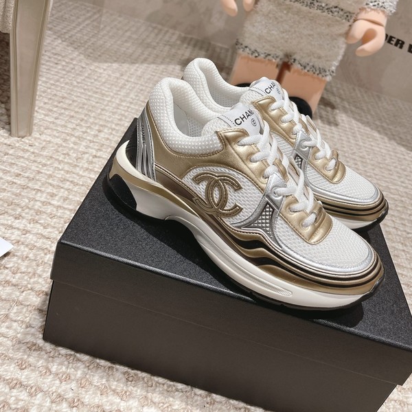 샤넬 로고 크루즈 스니커즈