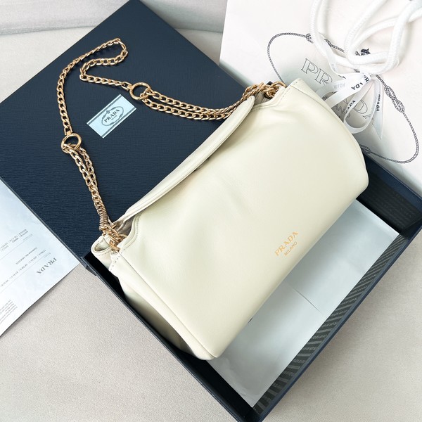 프라다 25FW 튀뮬트 스몰 나파 1BD395