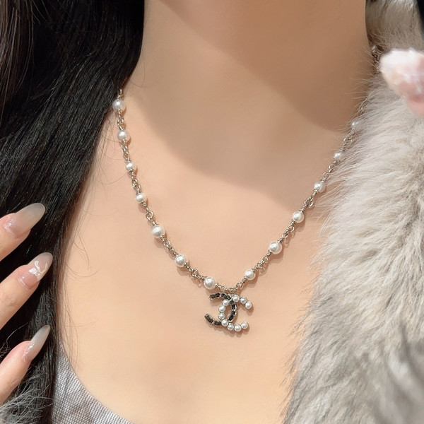 샤넬 CC 로고 펄 목걸이