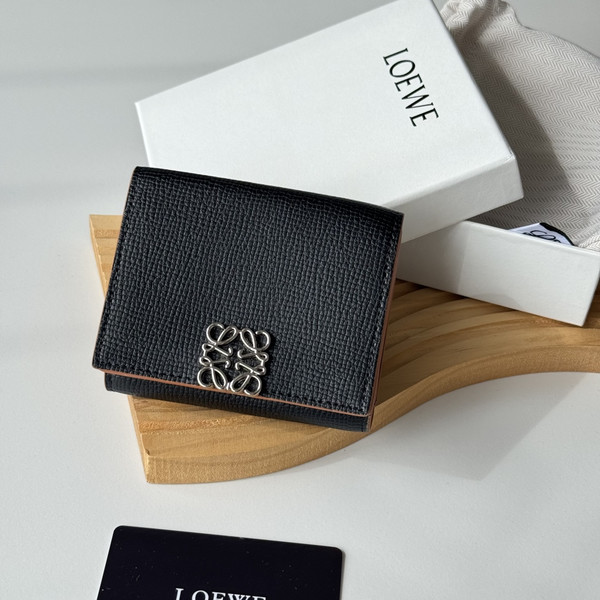 로에베 아나그램 레더 삼단 지갑