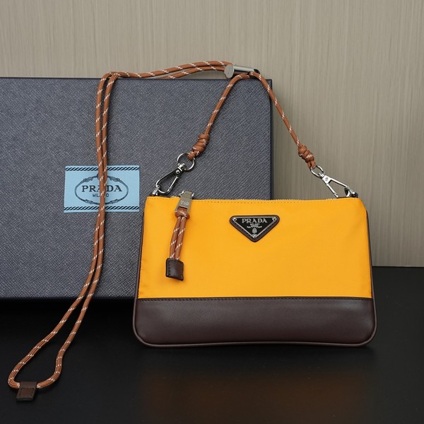 프라다 스피드락 리나일론 2ZT073