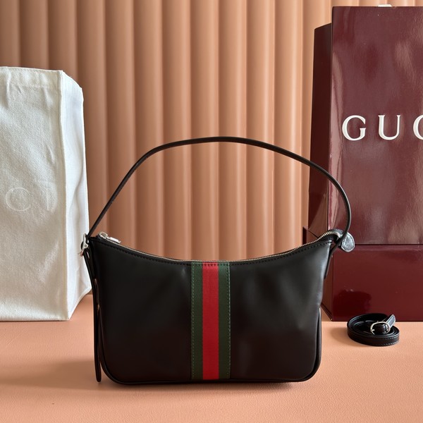 구찌 루네타 스몰 크로스백 863406