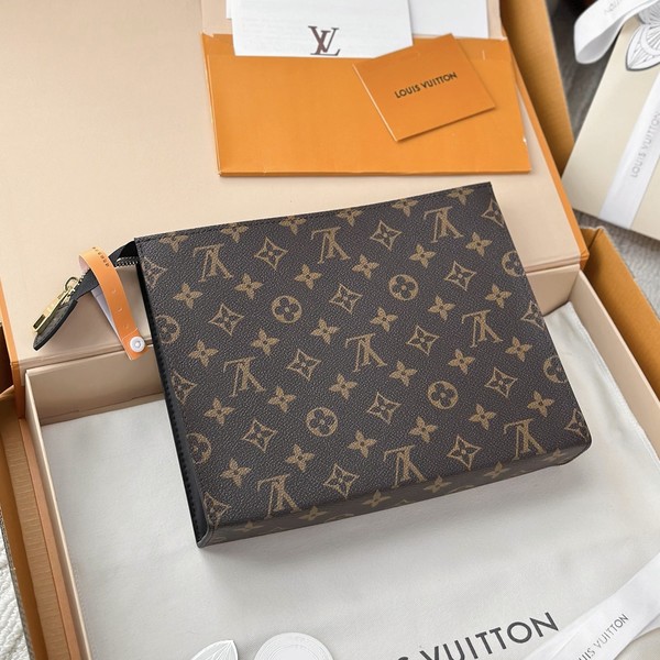 루이비통 포쉐 토일렛 클러치 NM M46037