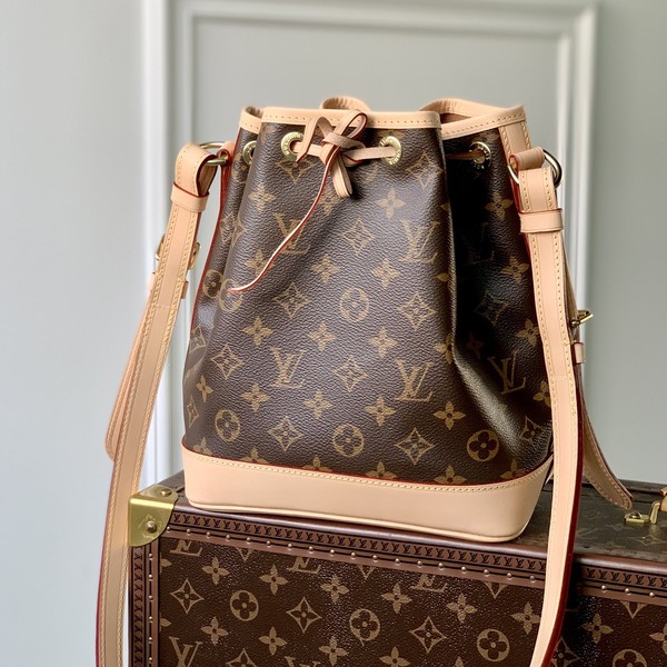 루이비통 노에 BB M40817