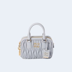 미우미우 스몰 아카르디 마테라쎄 나파 가죽백 콘플라워