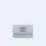 샤넬 19 플랩 카드 홀더 스카이 블루