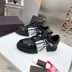 발렌티노 VL7N 로우탑 블랙 화이트